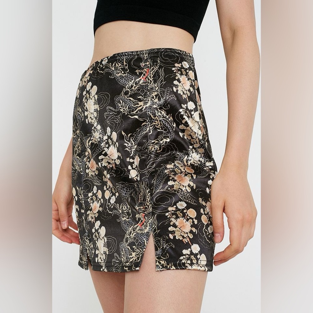 UO Dragon Print Satin High-Rise Mini Skirt Black Gold Slit Size S